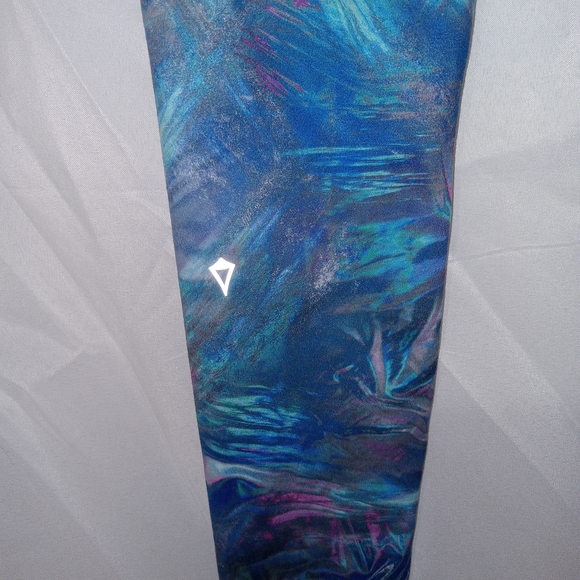 Ivivva By Lululemon Girls Leggings Size 14 EUC Muticolor Brushed Pattern - Picture 6 of 9